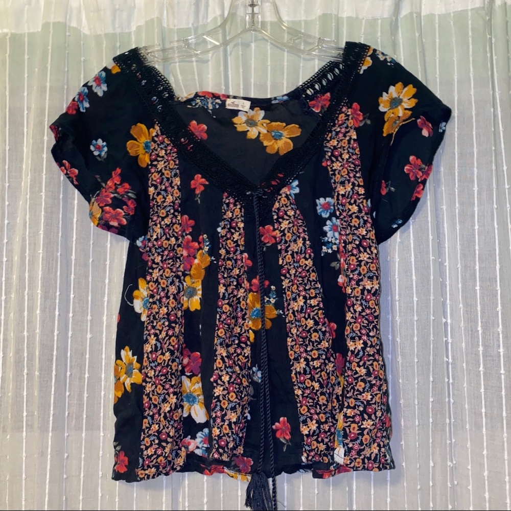 Hollister floral blouse